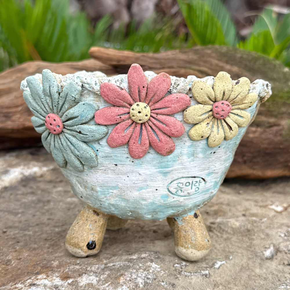 Jurian Handcrafted Pot- Sky Blue Flowers