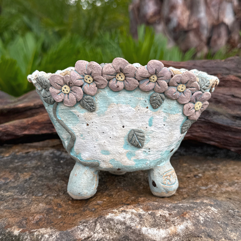 Jurian Handcrafted Pot- Mauve Flower Rim