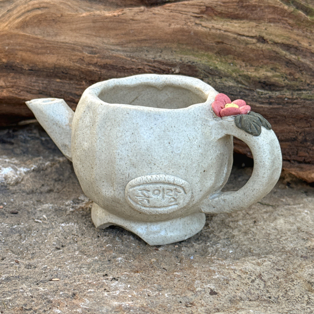 Jurian Handcrafted Teapot