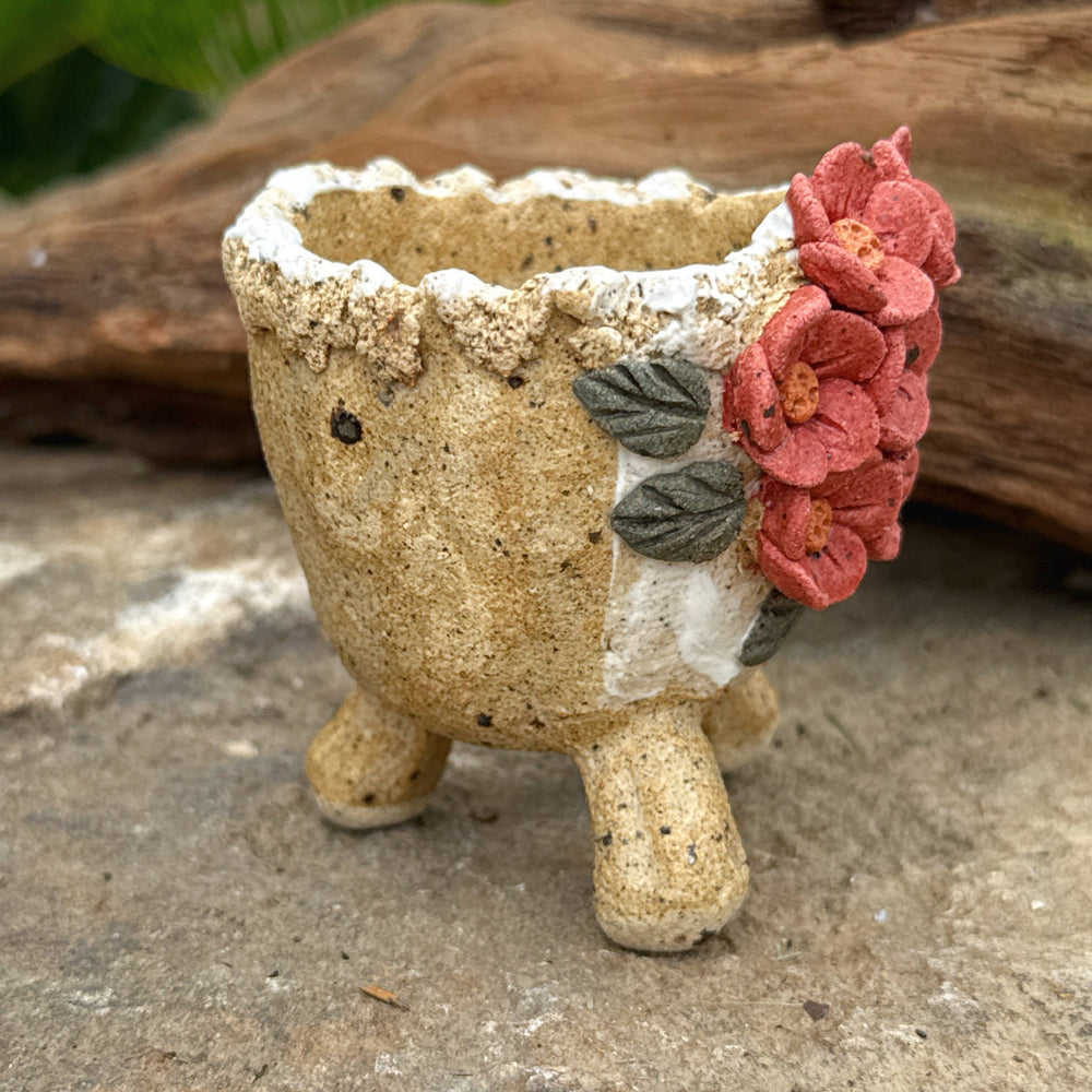 Jurian Handcrafted Pot- Bouquet of Flowers