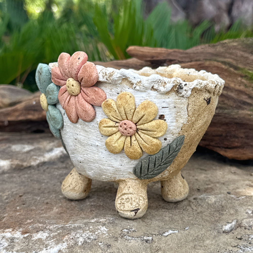 Jurian Handcrafted Pot- Trio of Flowers on Ivory
