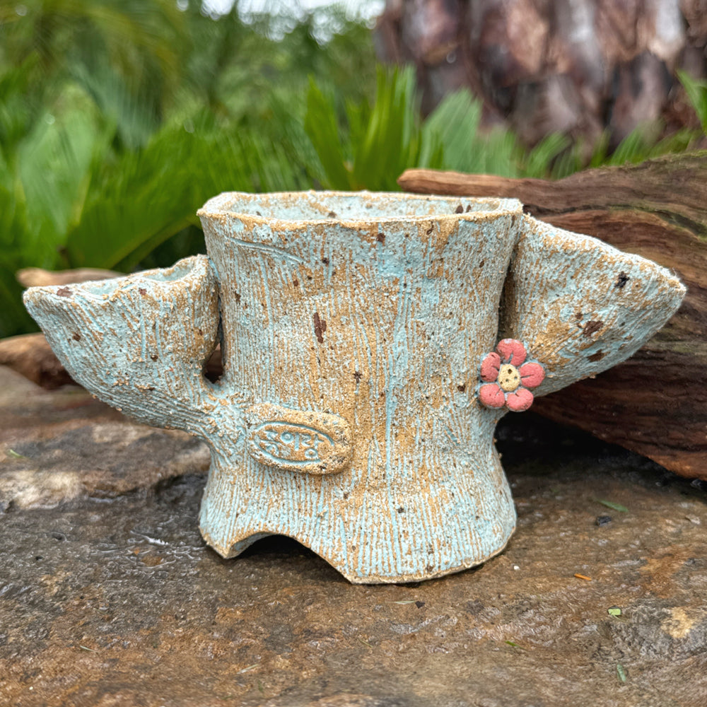 Jurian Handcrafted Pot- Three Hole Planter