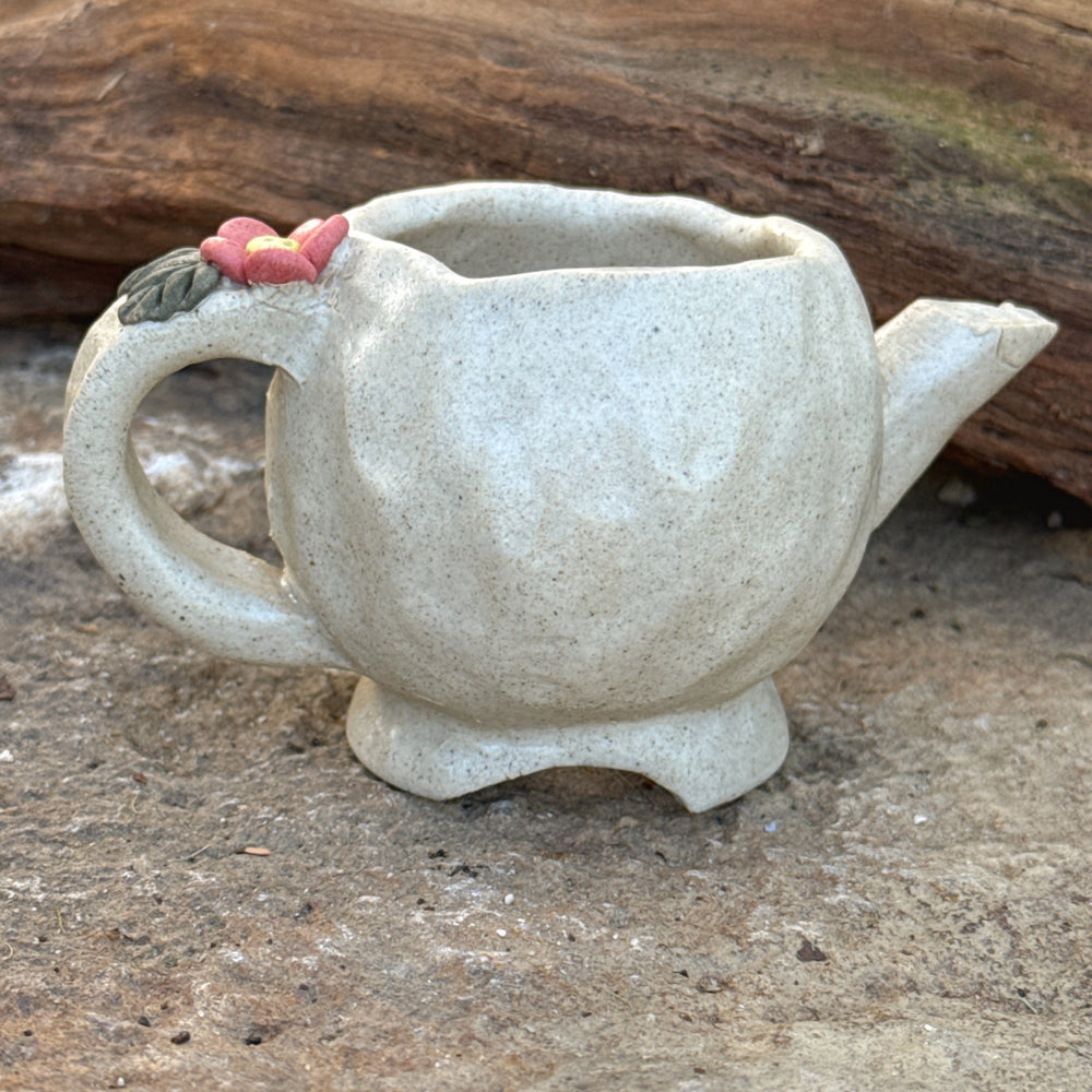 Jurian Handcrafted Teapot