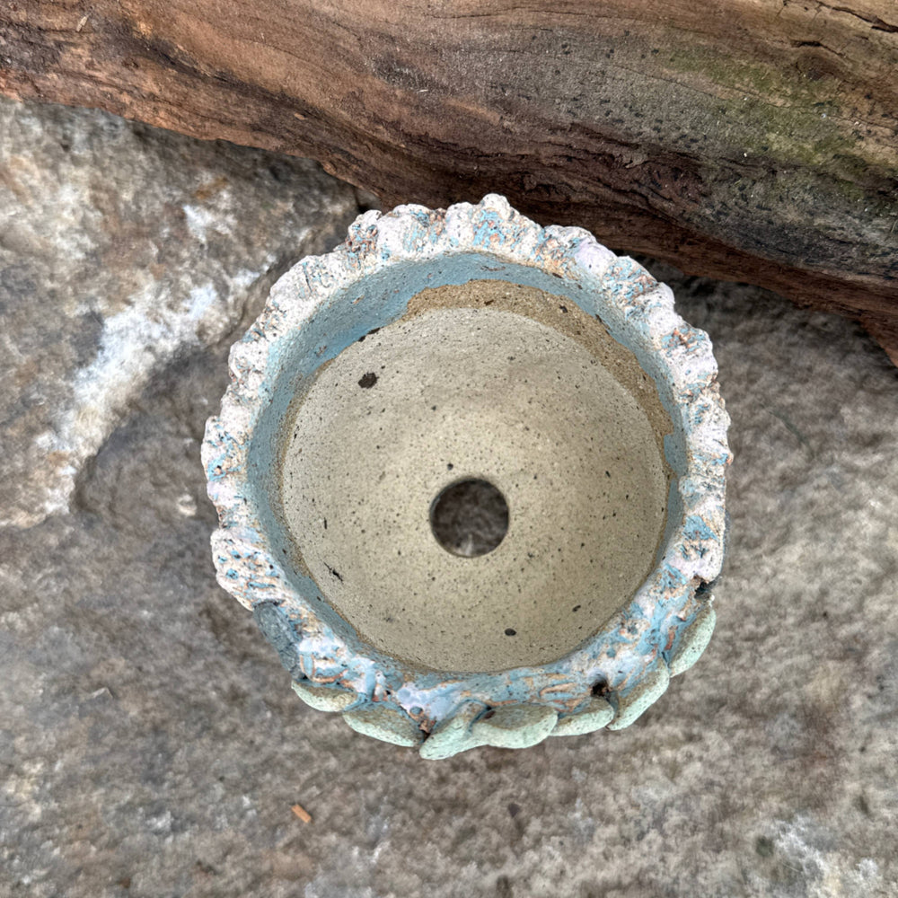 Jurian Handcrafted Pot- Seafoam Flowers