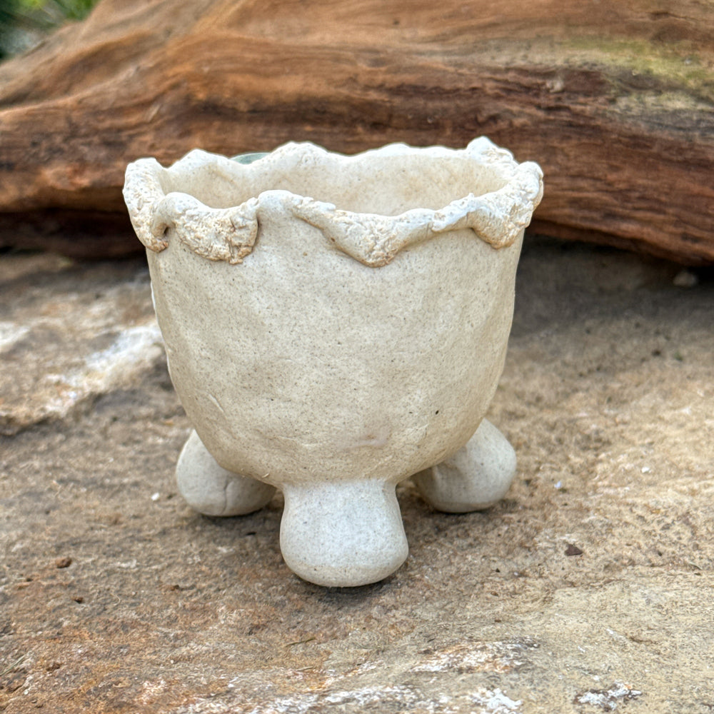 Jurian Handcrafted Pot- Sunflower