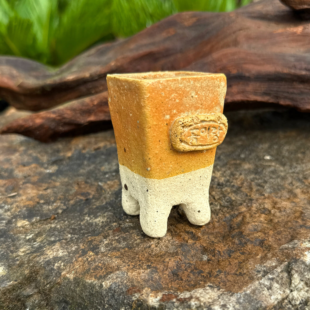 Jurian Handcrafted Mini Pot- Warm Honey