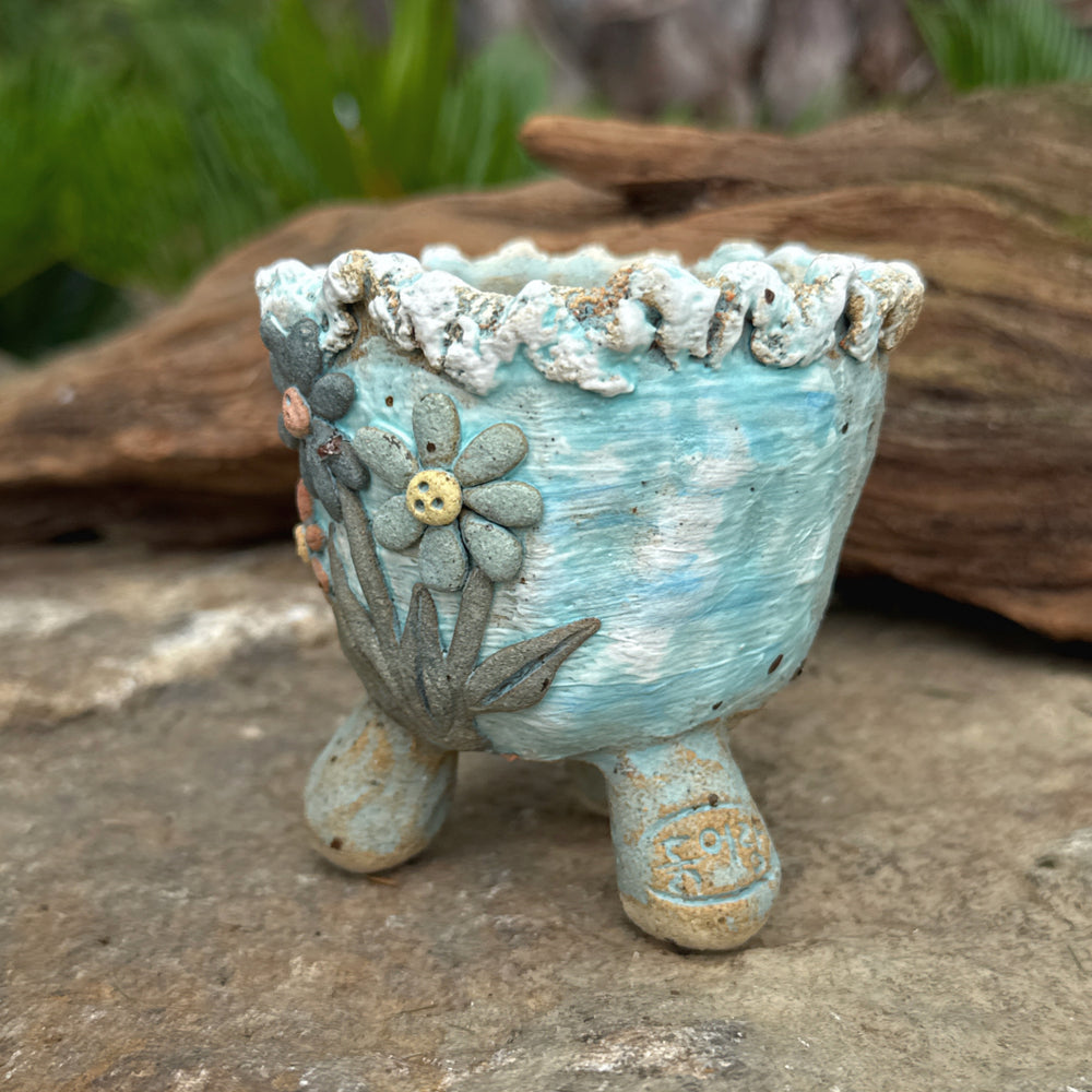 Jurian Handcrafted Pot- Sky Blue Flowers