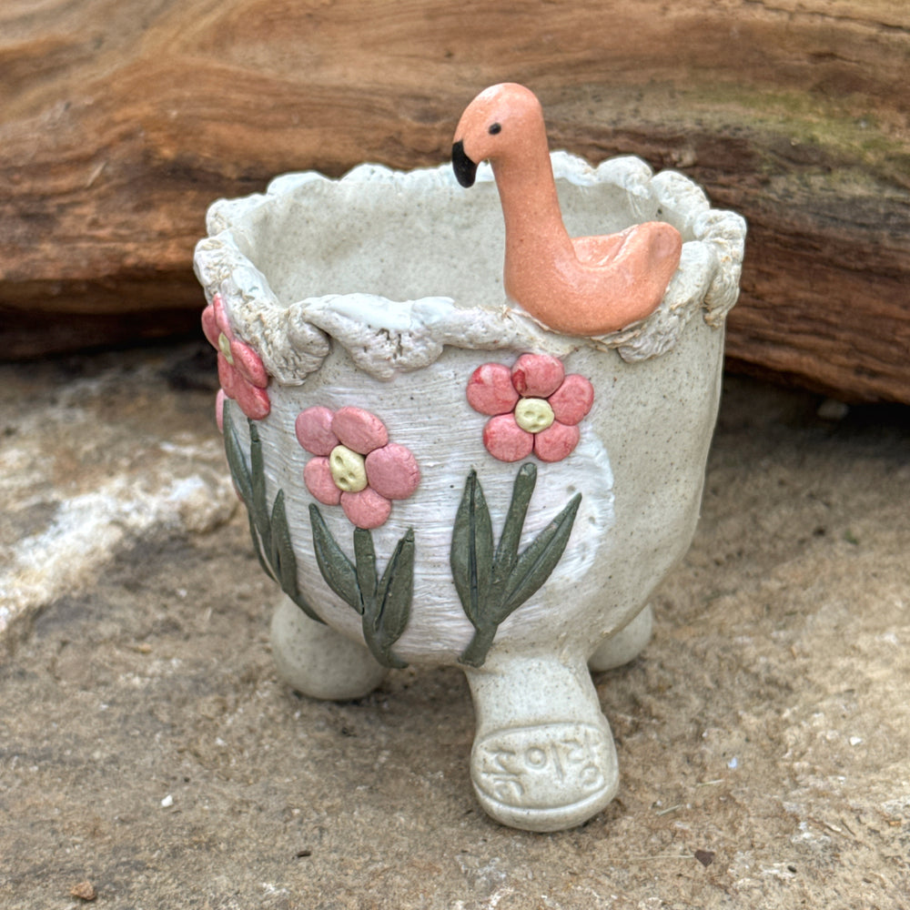 Jurian Handcrafted Pot- Flamingo