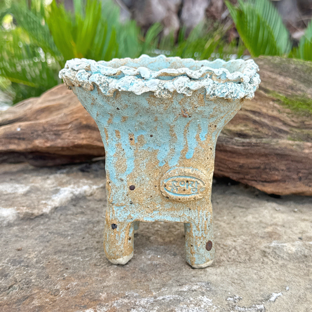 Jurian Handcrafted Pot- Sky Blue Classic Taper