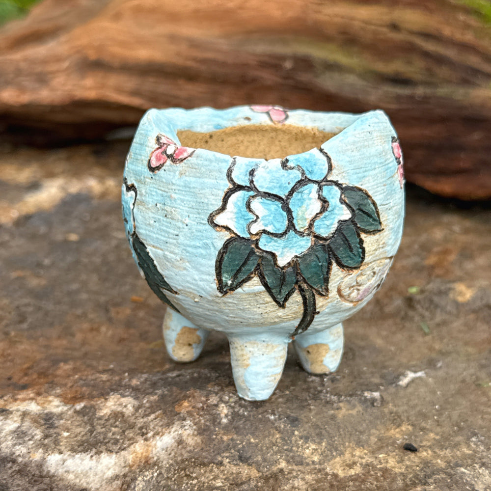 Jurian Handcrafted Pot- Small Blue Butterfly