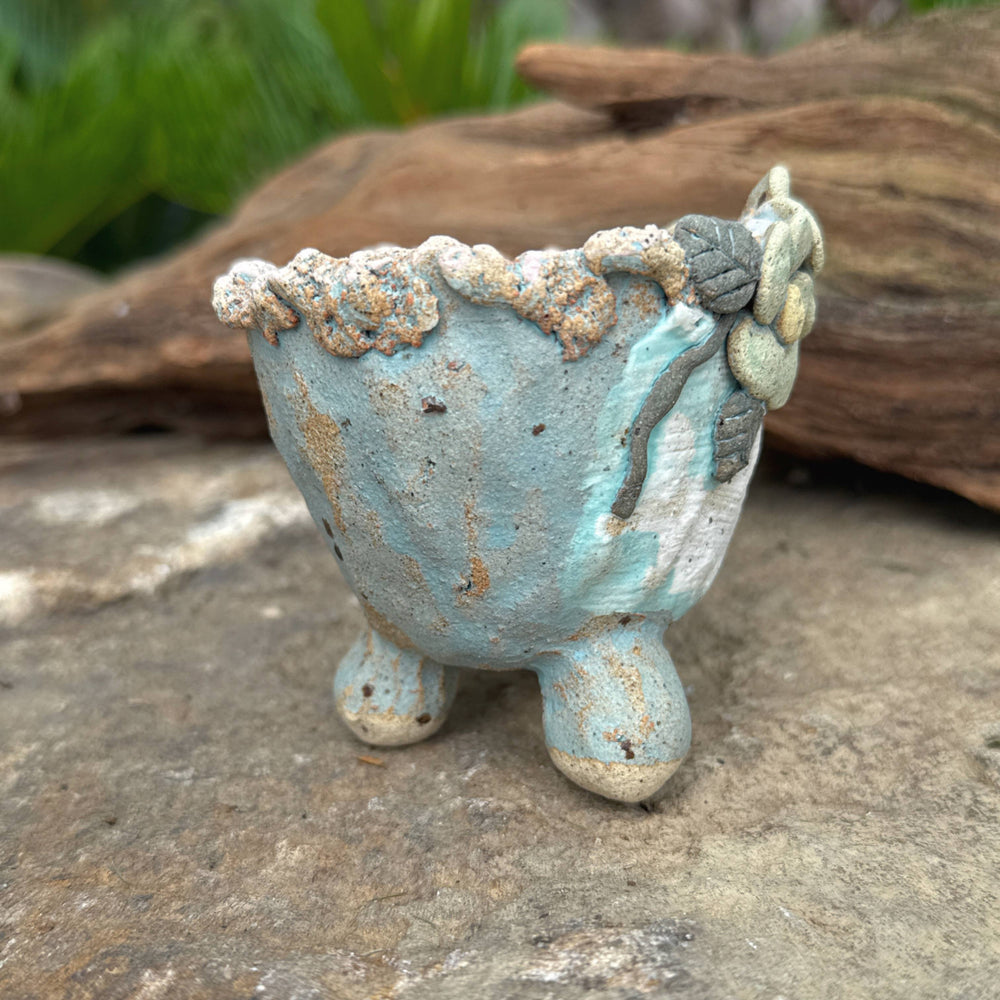 Jurian Handcrafted Pot- Seafoam Flowers