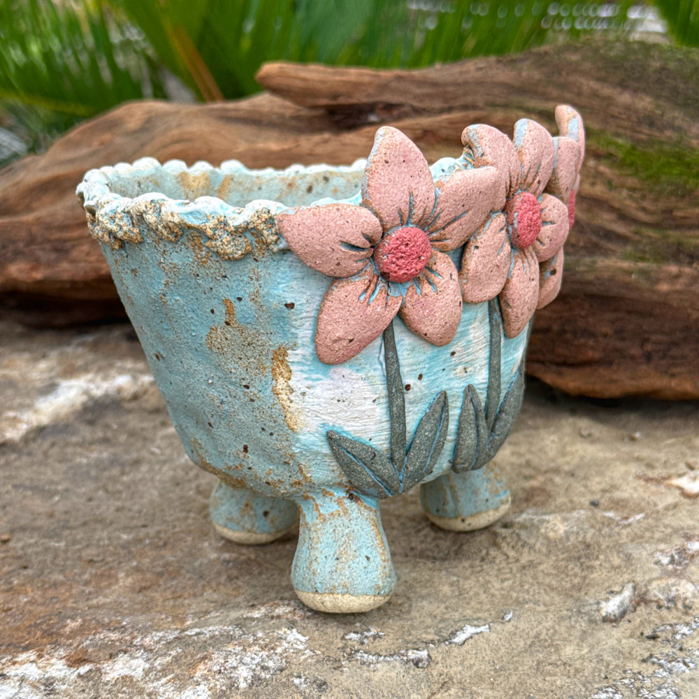 Jurian Handcrafted Pot- Trio of Pink Flowers