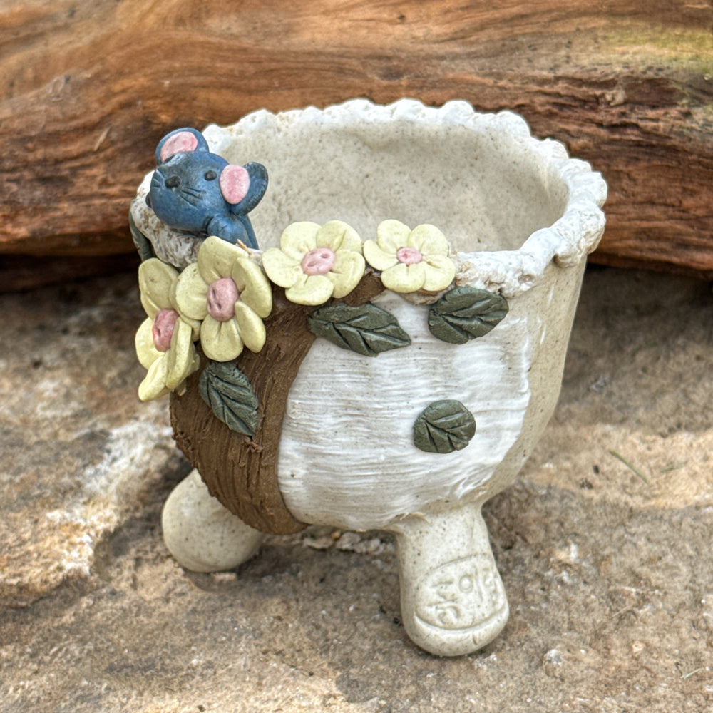 Jurian Handcrafted Pot- Blue Mouse