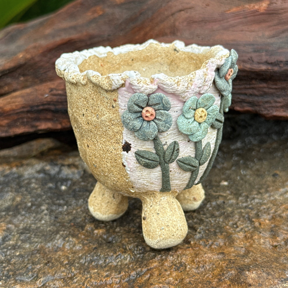 Jurian Handcrafted Pot- Blue Flowers