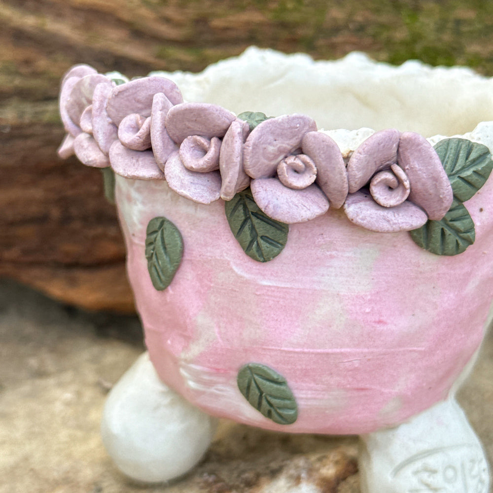 Jurian Handcrafted Pot- Lavender Flower Rim