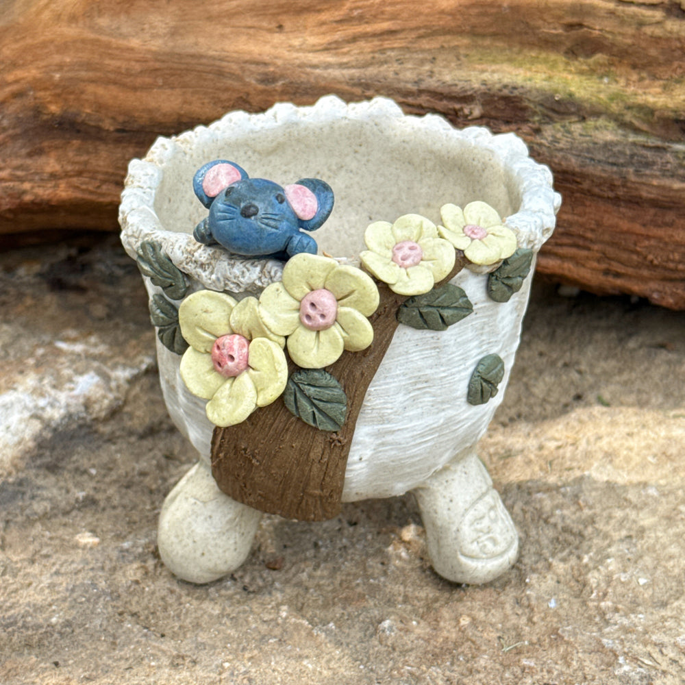 Jurian Handcrafted Pot- Blue Mouse
