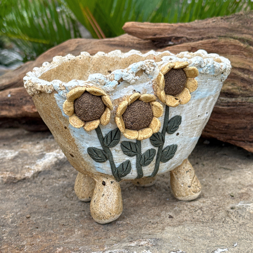 Jurian Handcrafted Pot- Sunflowers