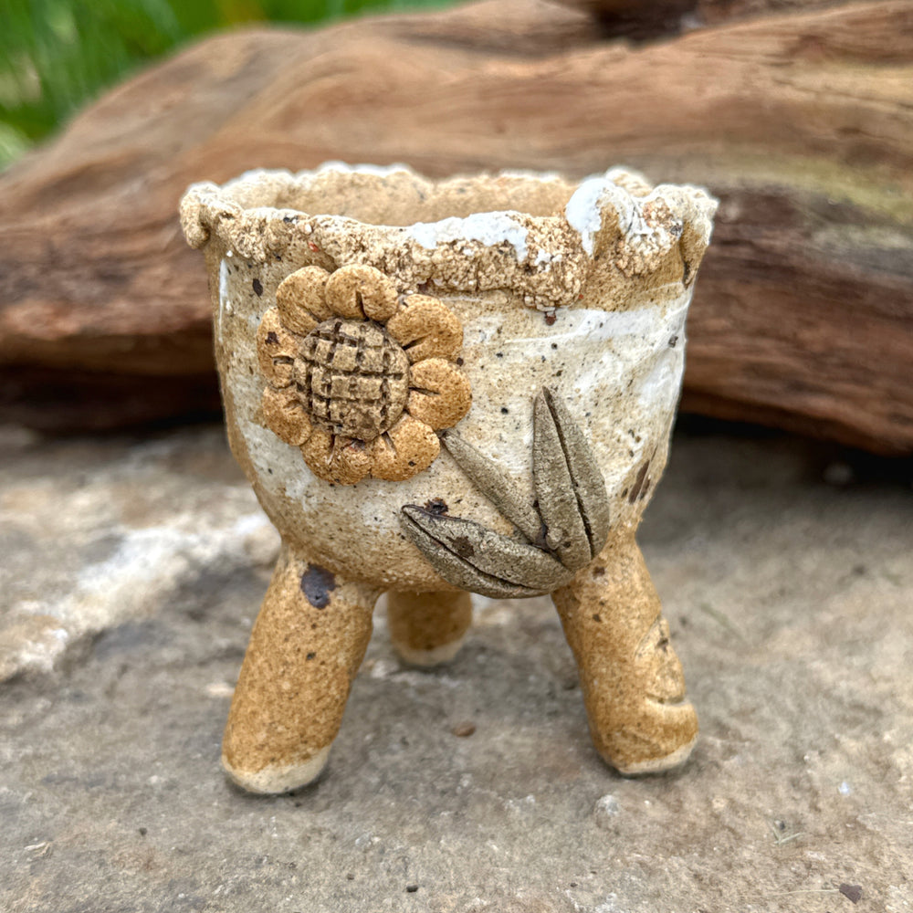 Jurian Handcrafted Pot- Small Sunflower