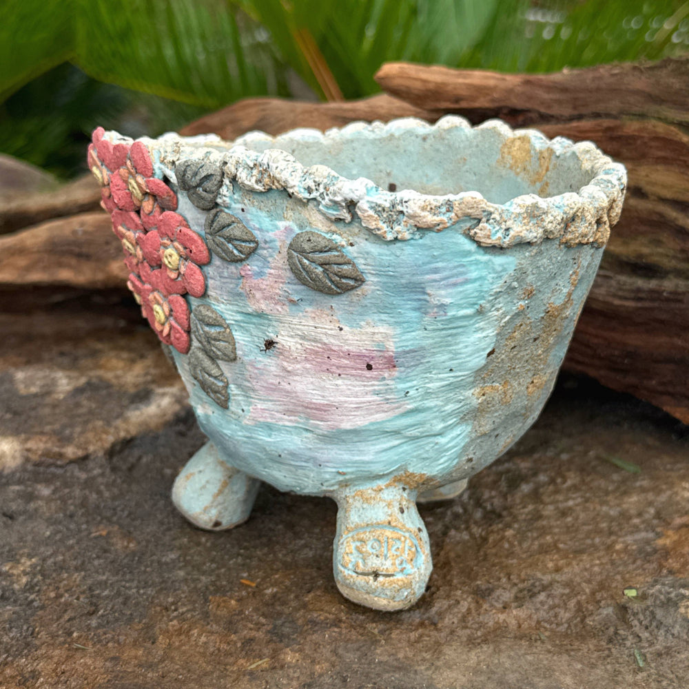 Jurian Handcrafted Pot- Pink Flowers