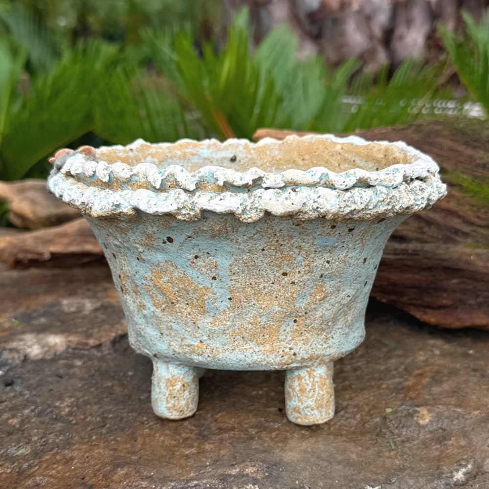 Jurian Handcrafted Pot- Sky Blue Short Oval