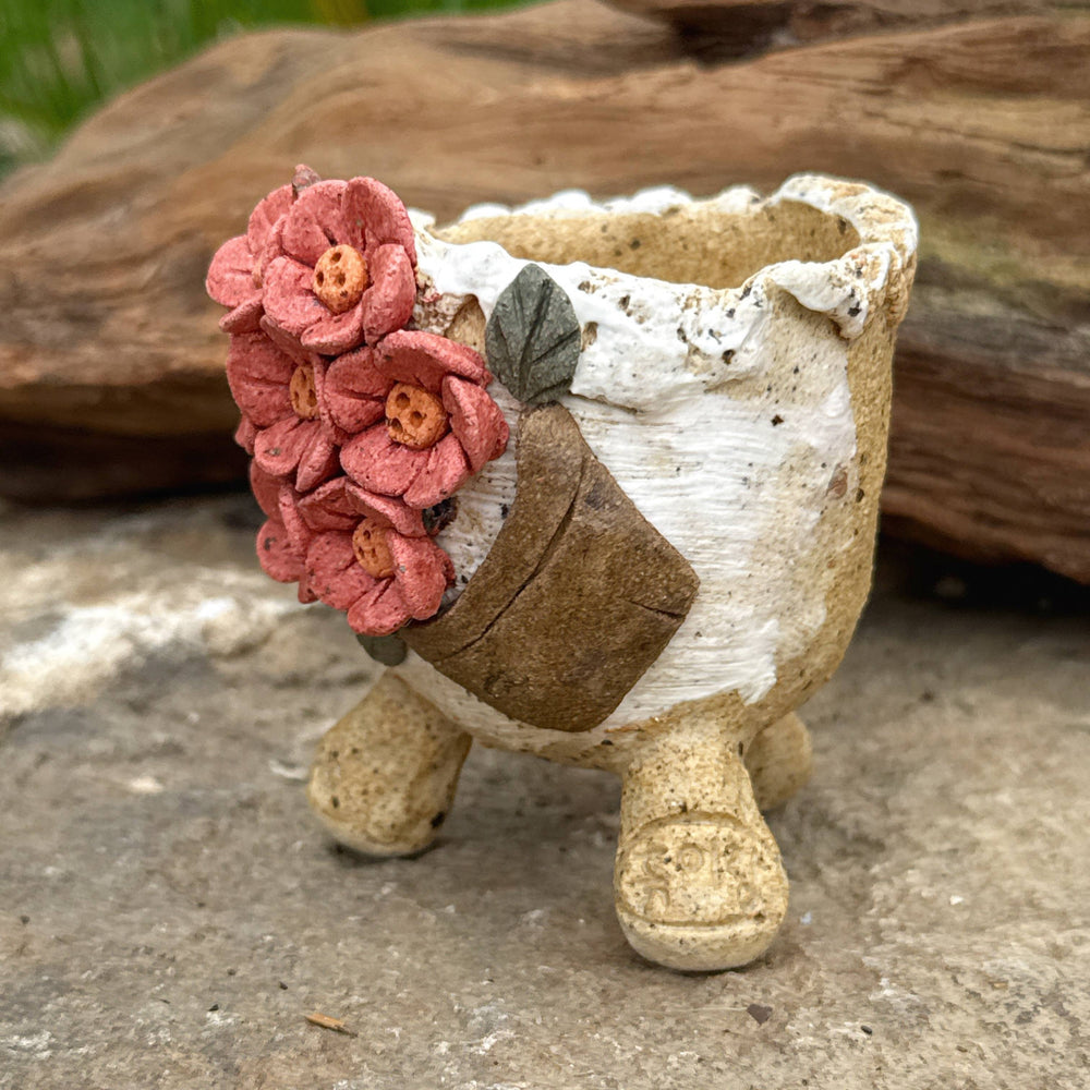 Jurian Handcrafted Pot- Bouquet of Flowers