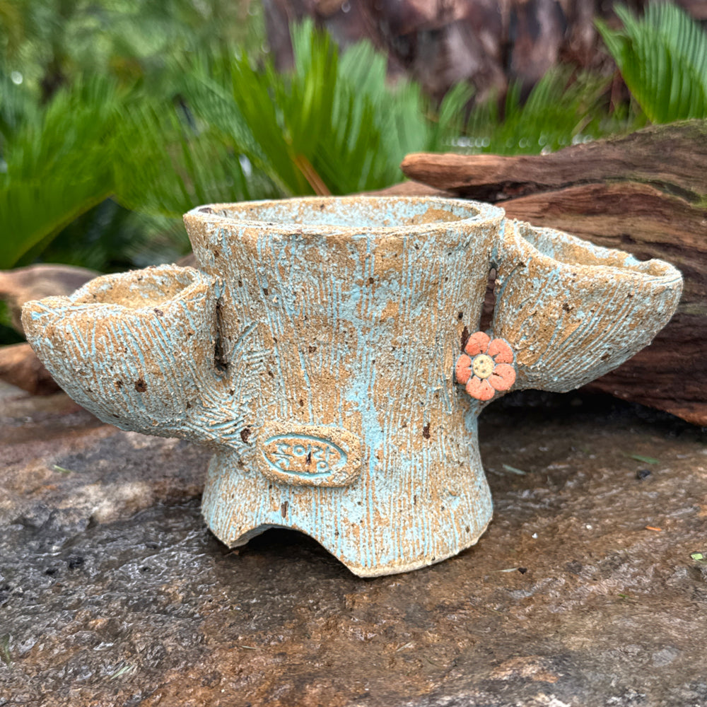 Jurian Handcrafted Pot- Three Hole Planter