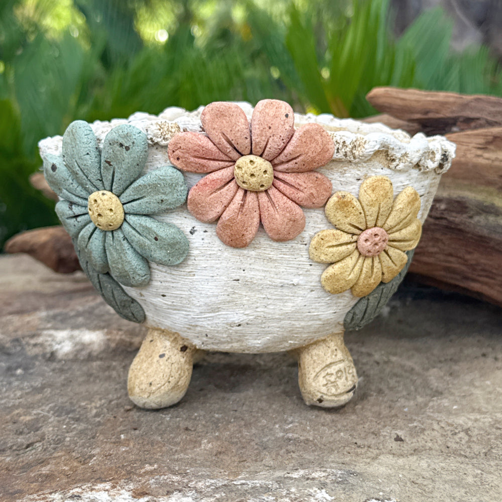 Jurian Handcrafted Pot- Trio of Flowers on Ivory