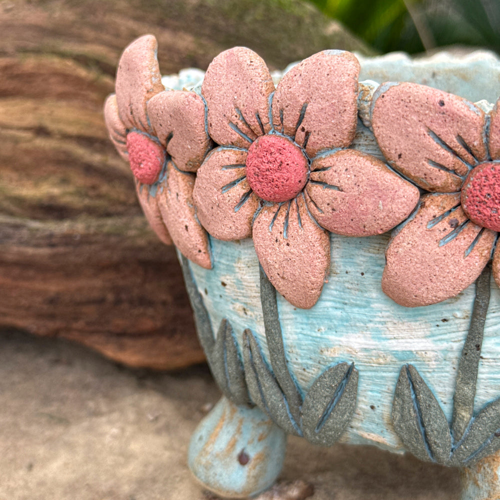 Jurian Handcrafted Pot- Trio of Pink Flowers