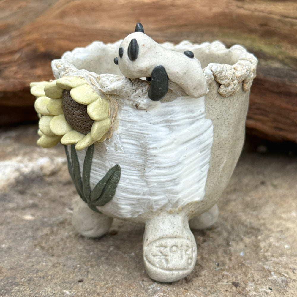 Jurian Handcrafted Pot- Panda