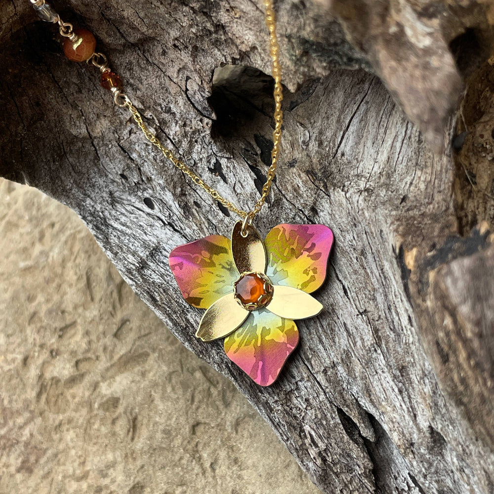 Orla Drop Pendant Necklace (Golden Mist)