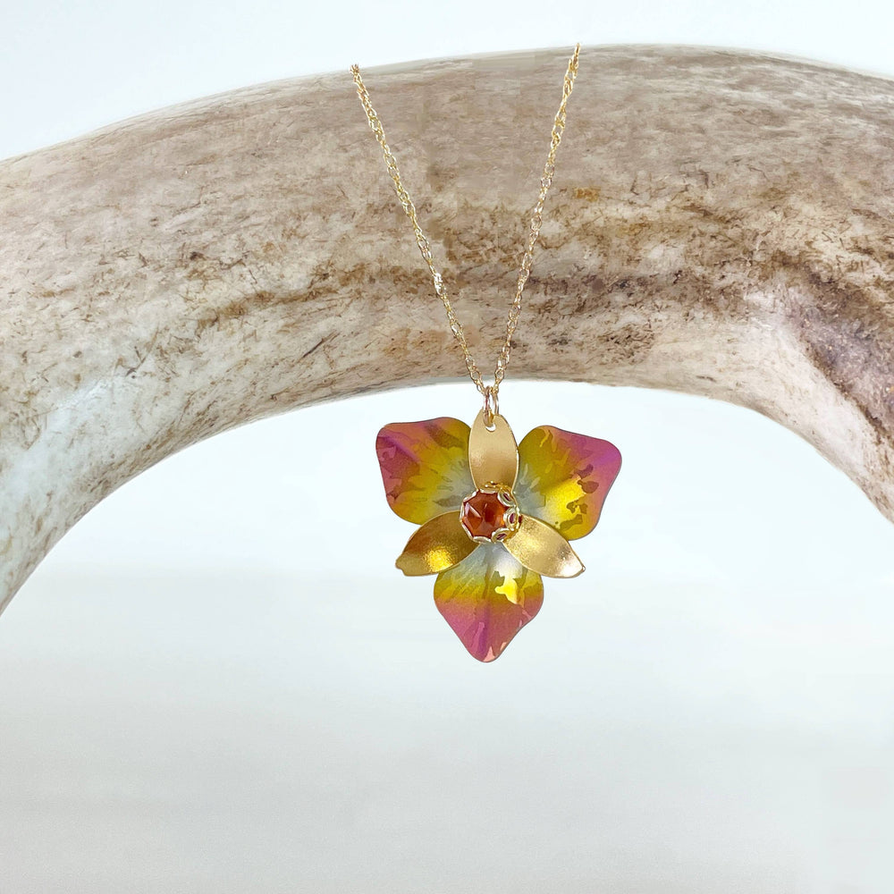 Orla Drop Pendant Necklace (Golden Mist)
