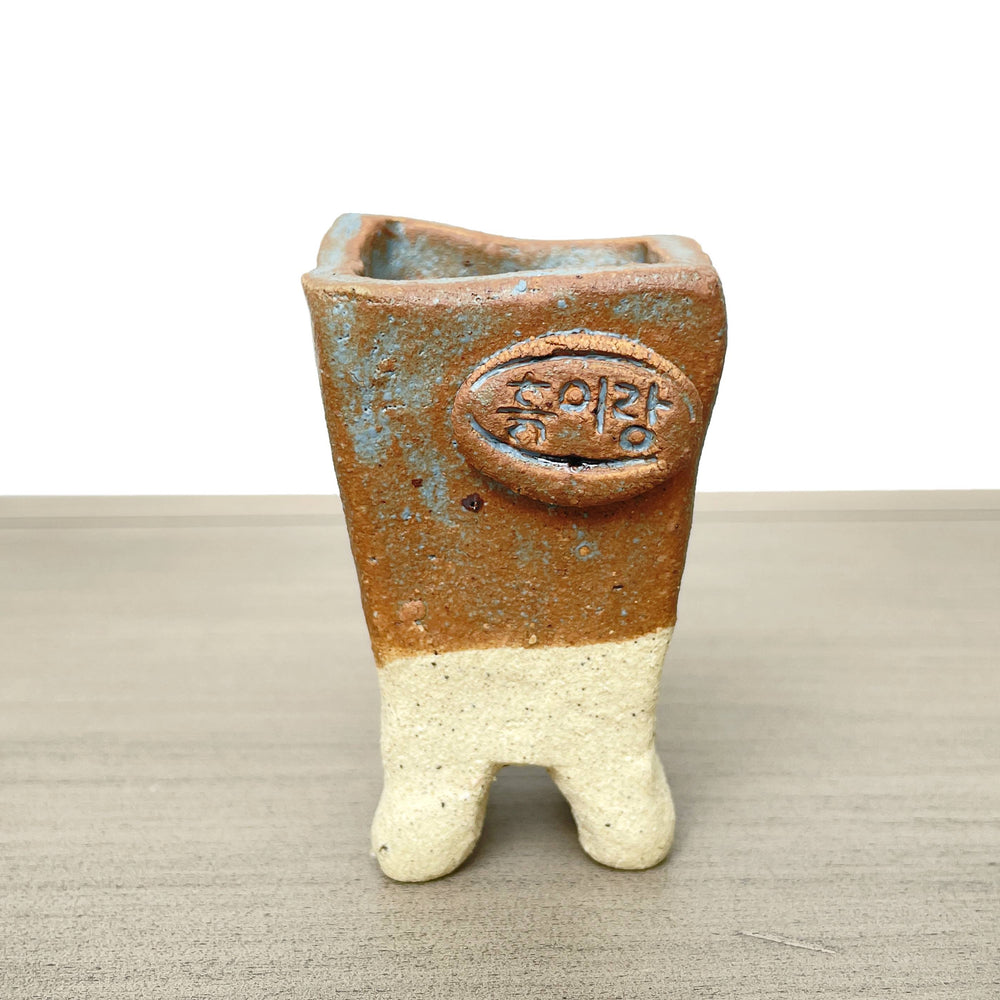 Jurian Mini Pot, Patina Brown, Matte, (Random)