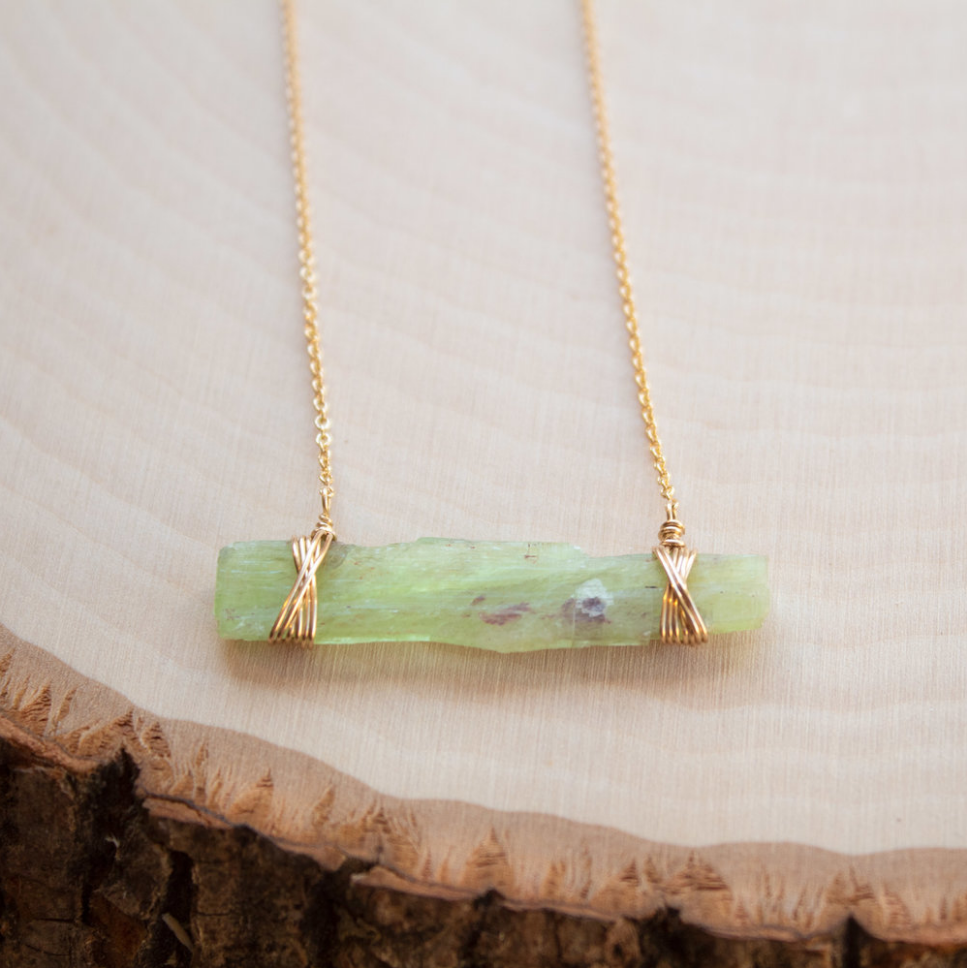 Green Kyanite Scales Necklace