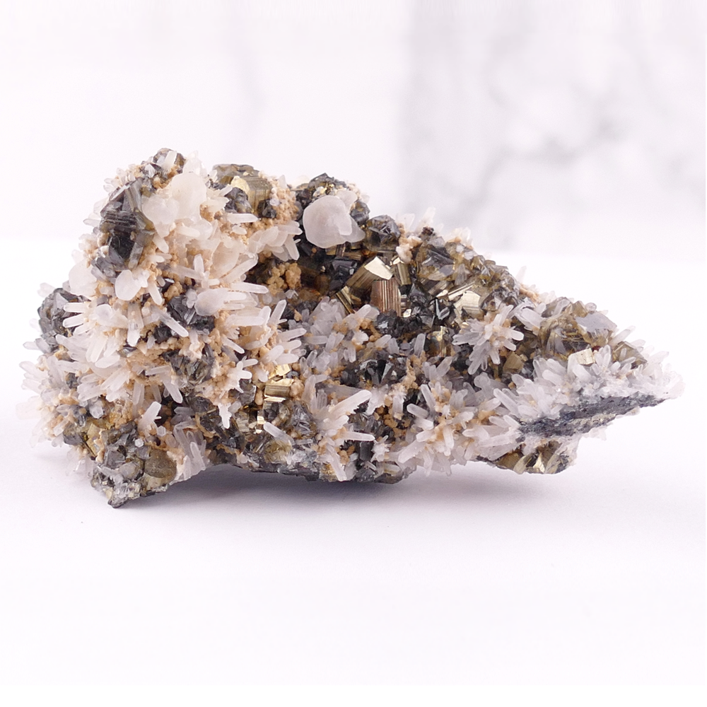 Sphalerite with Pyrite, Quartz and Calcite