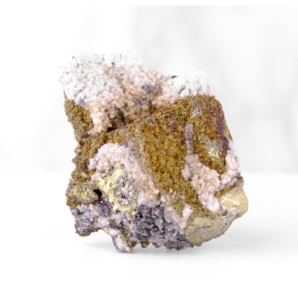 Chalcopyrite with Calcite and Sphalerite
